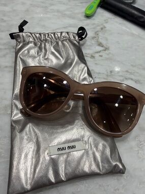 Miu Miu Oversized Cat-Eye Sunglasses in Taupe Brown